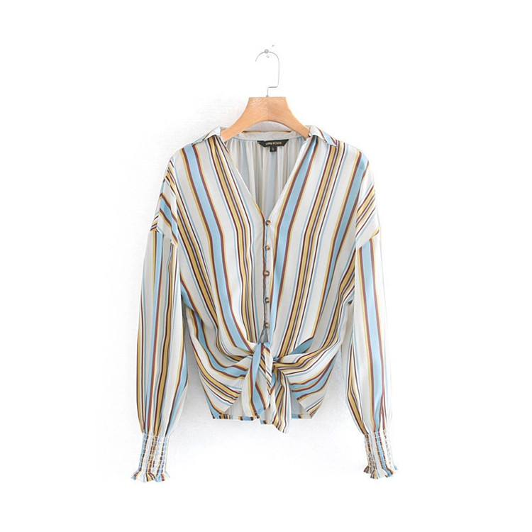 Cămașă în dungi cu legături în talie și mâneci lungi