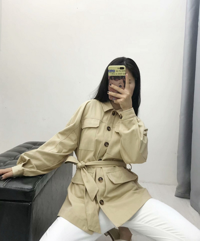 Geaca de primavara-toamna de culoare maro cu curea