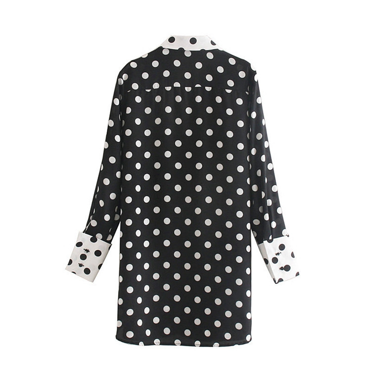 Rochie scurtă de damă cu mâneci lungi în puncte negre