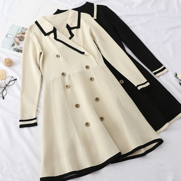 Női ruha gallérral és gombokkal fekete és bézs színben