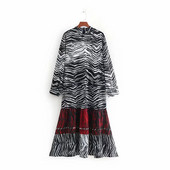 Rochie dama - model lat cu model animal