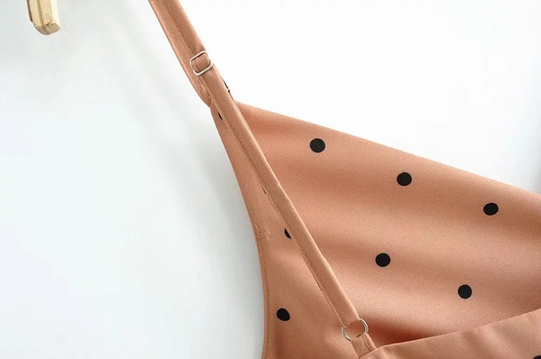 Stílusos női felső rózsaszín pöttyökkel