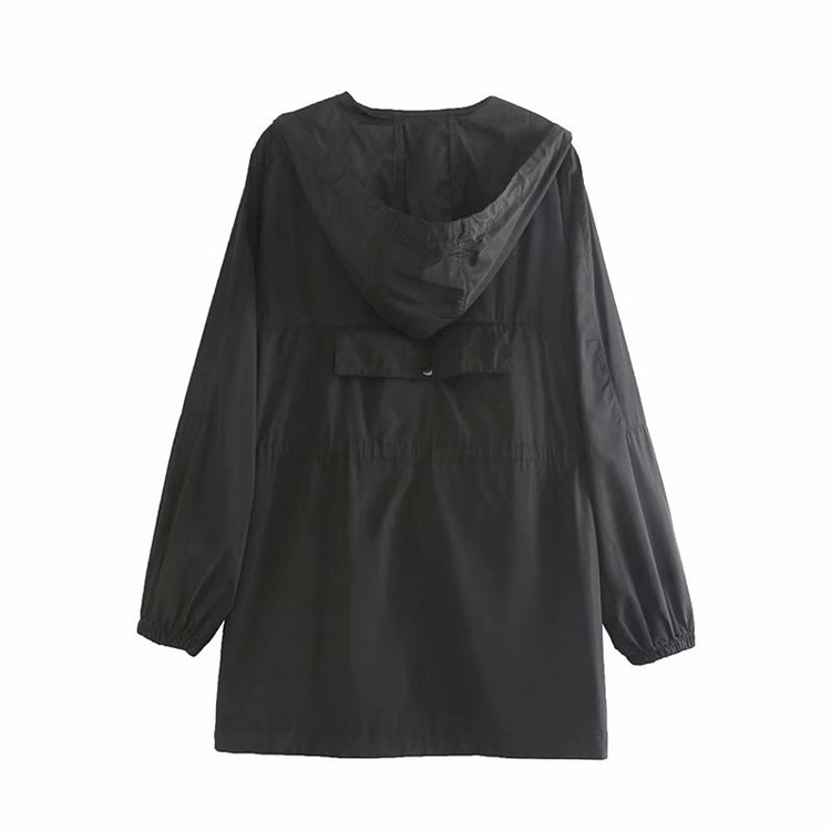 Jachetă de primăvară-toamnă de culoare neagră cu fermoar și șireturi