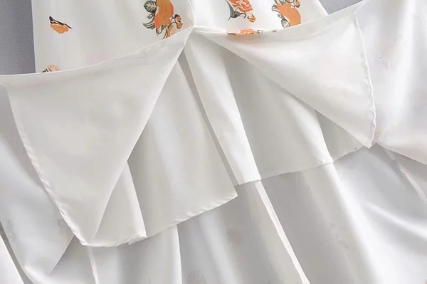 Rochie de dama cu model colorat - model croiat