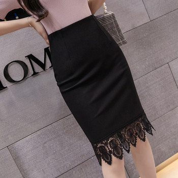 Modern női szoknya fekete színben, csipkével