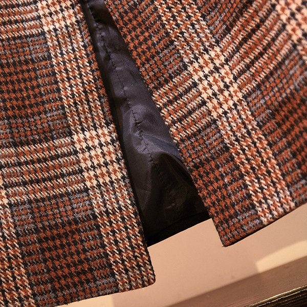 Jachetă de damă modernă în carouri cu mâneci lungi de culoare neagră