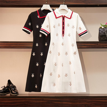 Alkalmi női ruha klasszikus gallérral és rövid ujjú fehér és fekete színben