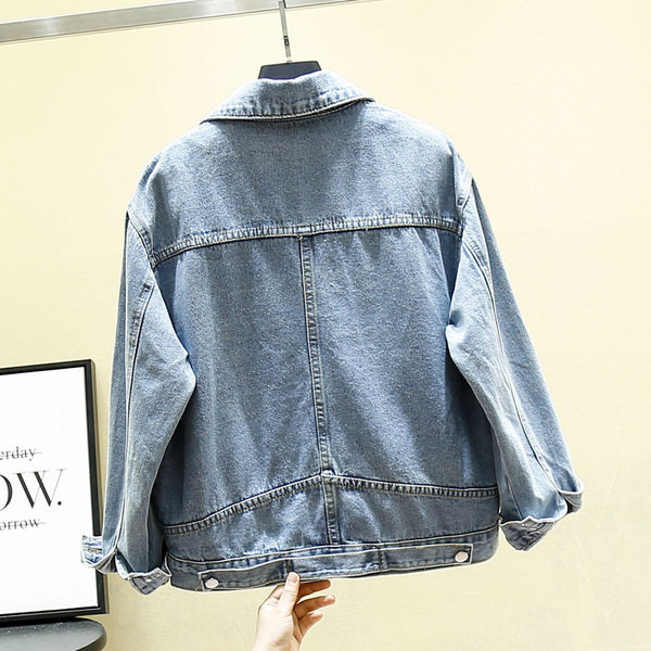 Női farmer dzseki kövekkel a zsebeken kék színben