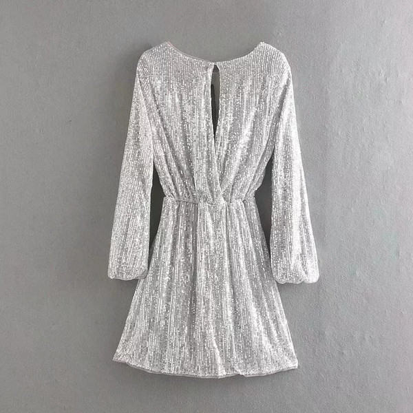 Rochie de dama cu paiete si decupaje de culoare argintie