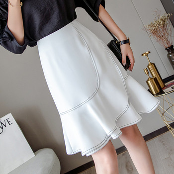 Aktuális női szoknya fehér és fekete - szabású modellben