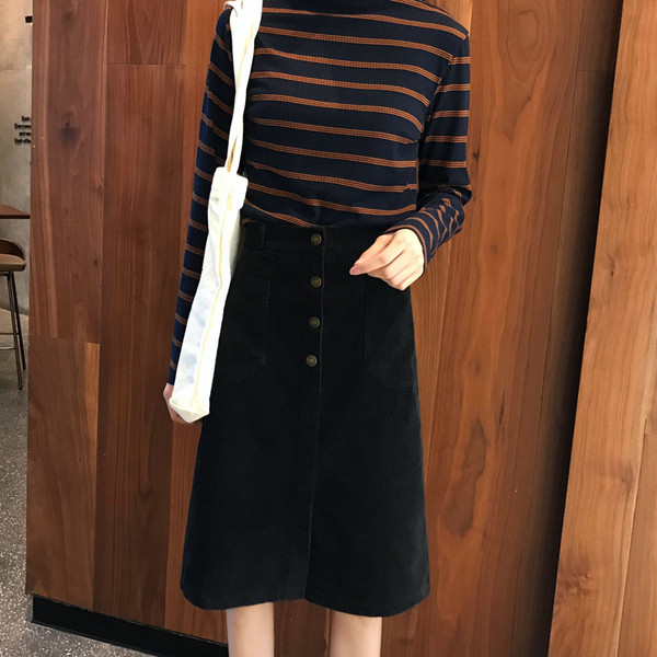 Női alkalmi szoknya három színben, gombokkal