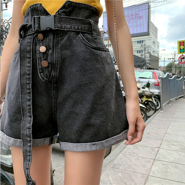 Pantaloni scurti moderni de dama in doua culori cu talie inalta