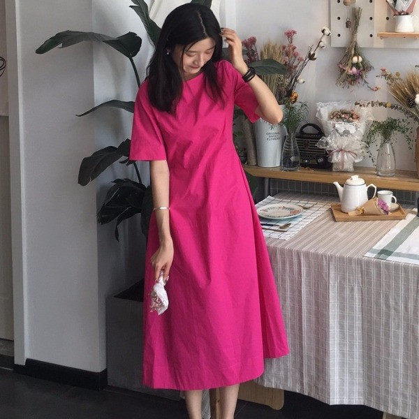 Rochie de dama moderna de culoare roz - model croiat