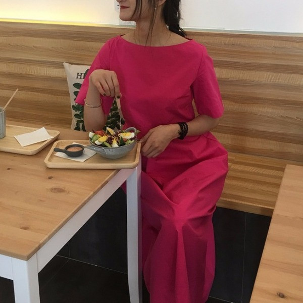 Rochie de dama moderna de culoare roz - model croiat