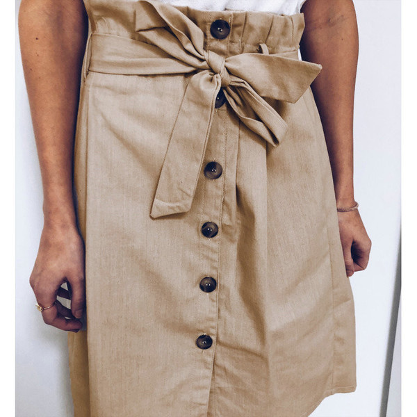 Női alkalmi szoknya barna gombokkal