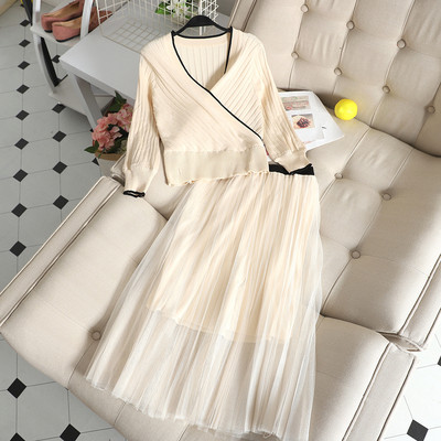 Set dama care include pulover si fusta cu tul in mai multe culori