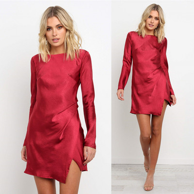 Stílusos női ruha hosszú ujjal, csupasz háttal több színben