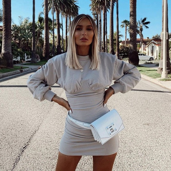 Modern női ruha Karcsú modell rózsaszín és szürke színben