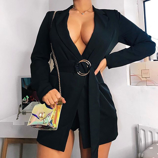 Stílusos női kabát hosszú modell fekete és piros övvel