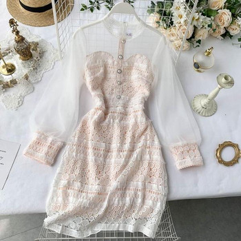 Stílusos női ruha átlátszó ujjal és csipkével több színben