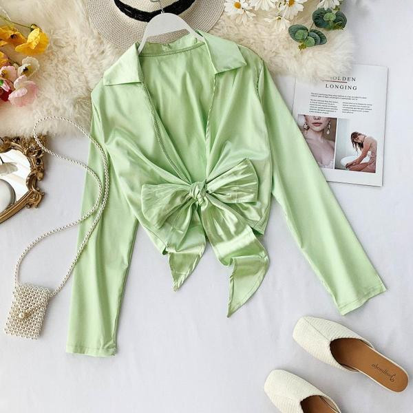 Modern női ing mély nyakkivágással, szalaggal több színben