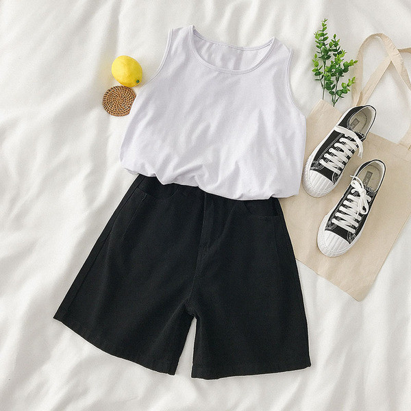 Női alkalmi rövidnadrág széles modell