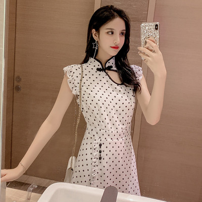 Rochie asimetrică de damă modernă în alb cu puncte