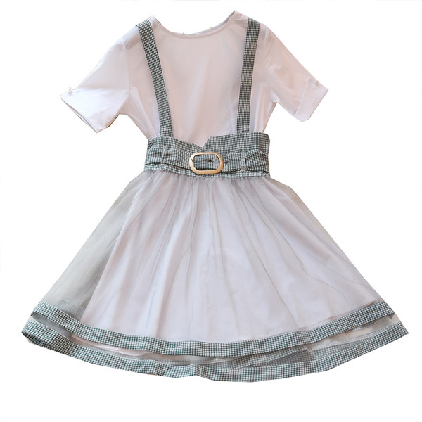 Modern női ruha magas derékkal, tülltel