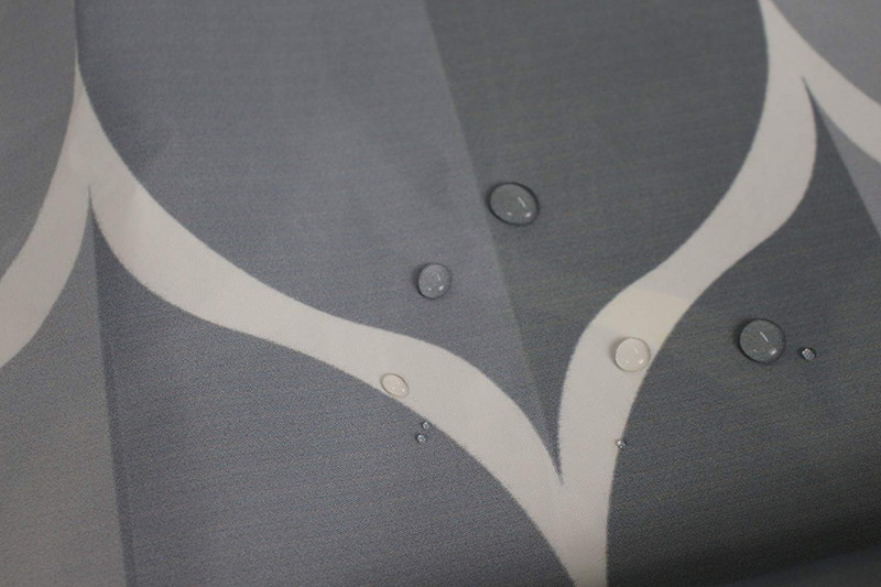 Водоустойчива завеса за баня в сив цвят + пластмасови халки за закачане  - размер 180 х 180 см