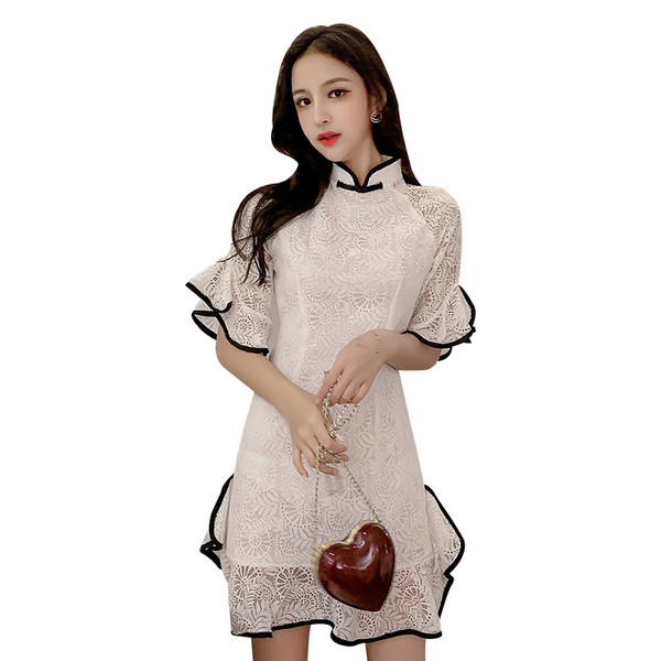 Modern női csipke ruha fehér és fekete színben