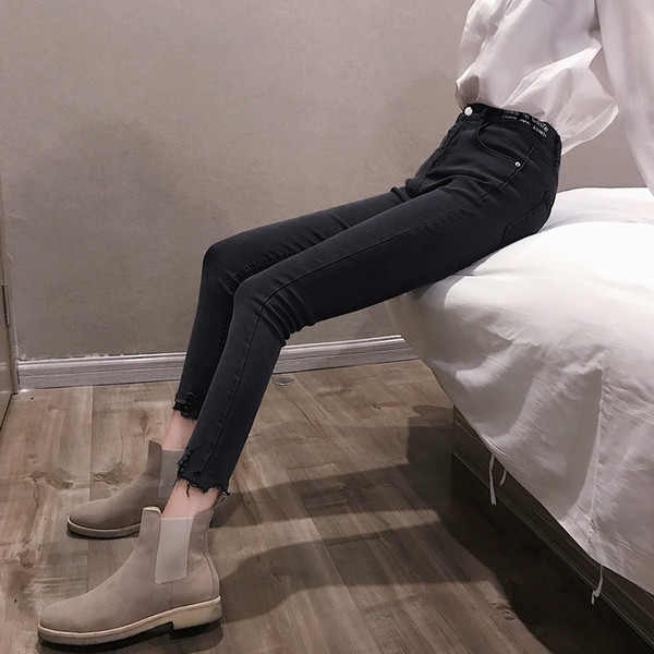 Női farmer Vékony modell magas derékkal, kék és fekete színben