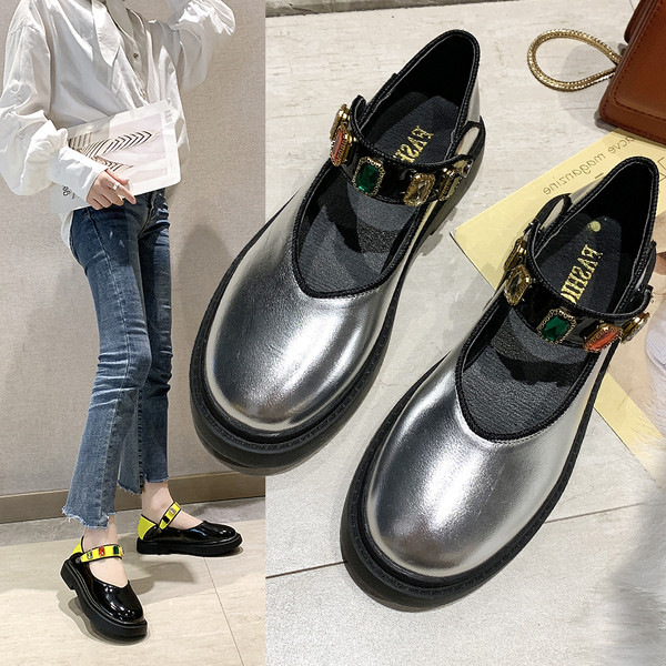 Női alkalmi cipő eko bőrből, kövekkel fekete és ezüst színben