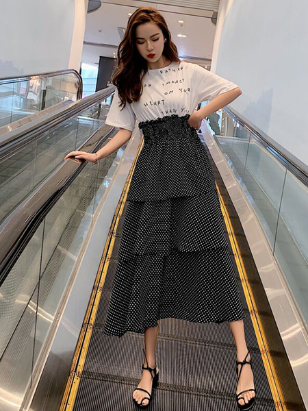 Alkalmi női ruha szabású modell két színben, rövid ujjal