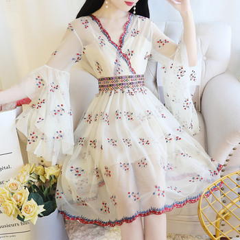 Modern női ruha két színben, virágmintával