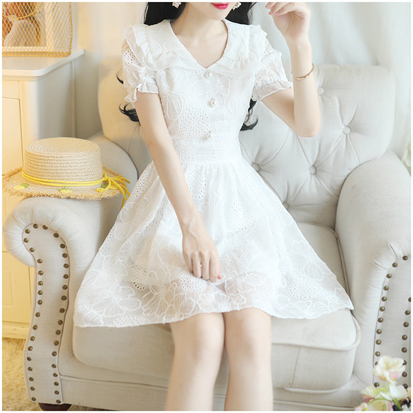 Női aktuális ruha rövid ujjú fehér és kék színben