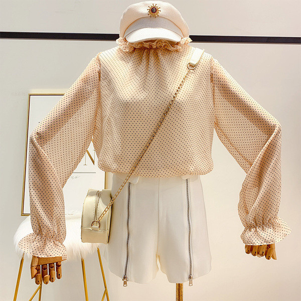 Cămașă de damă cu buline, cu mâneci lungi