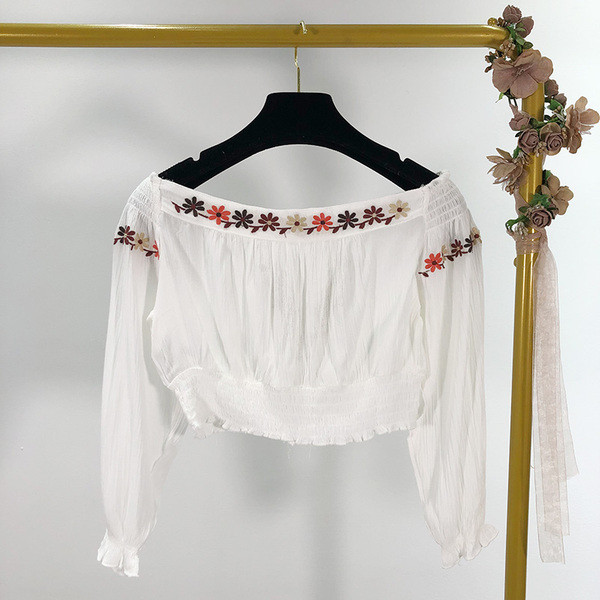 Bluza scurta de dama alb cu broderie