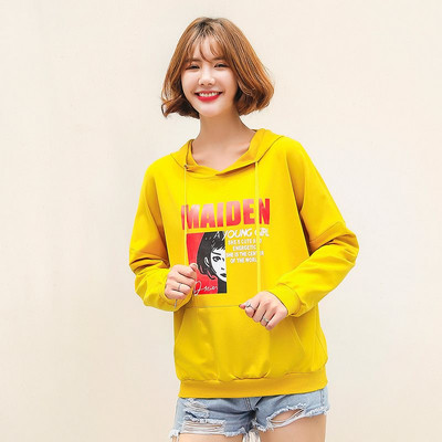 Női pulóver színes felirattal és kapucnival több színben