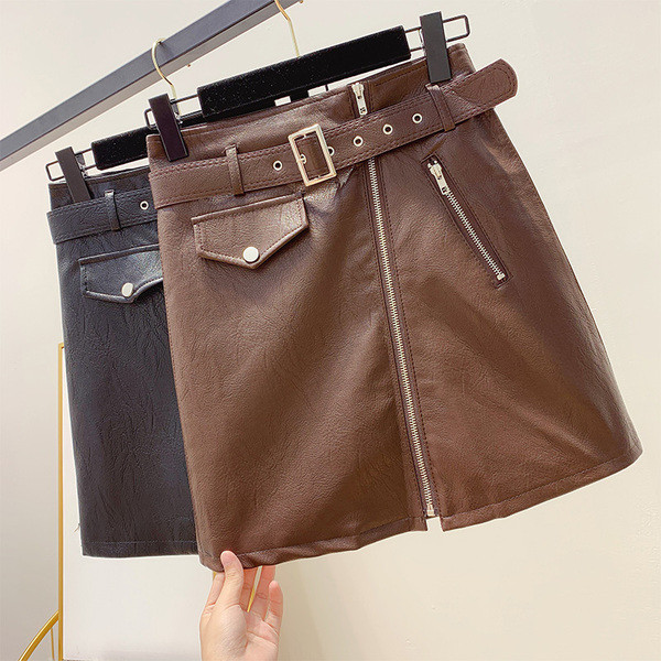 Fusta de dama eleganta din piele cu curea in doua culori
