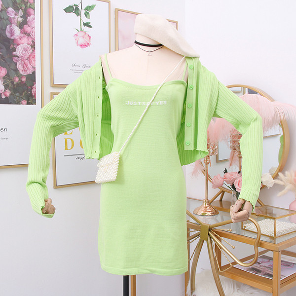 Alkalmi női ruha sárga, zöld és fekete színekben