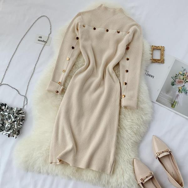 Vékony kötésből készült női ruha gombokkal több színben