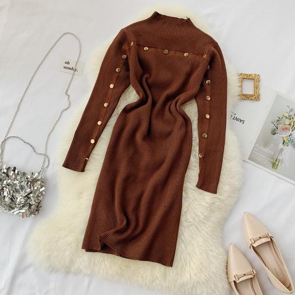 Vékony kötésből készült női ruha gombokkal több színben