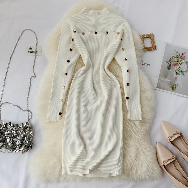 Vékony kötésből készült női ruha gombokkal több színben