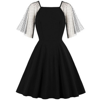 Stílusos női ruha 3/4-es ujjal és szögletes nyakkivágással, fekete színben