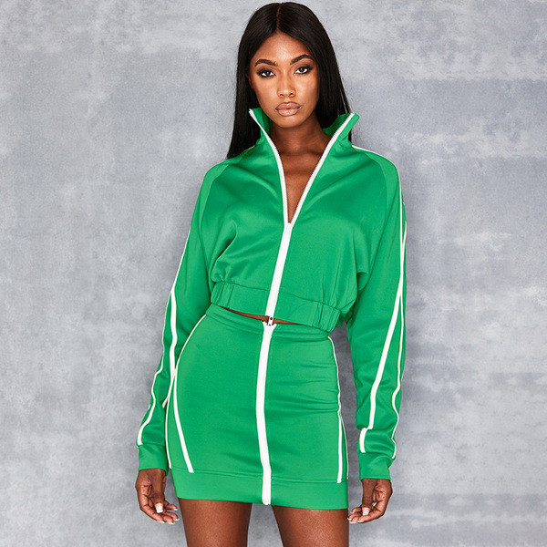 Női alkalmi szett zöld pulóverrel és szoknyával