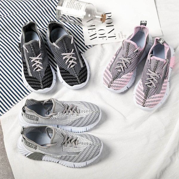 Ellentmondásos női tornacipő fűzővel három színben