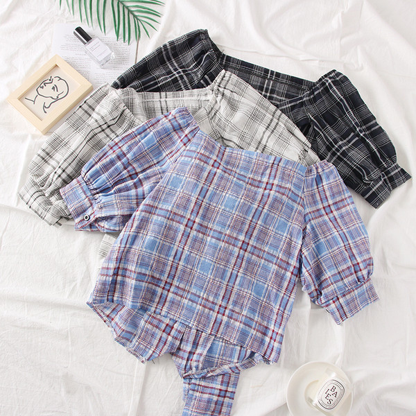 Cămașă de damă modernă în dungi cu o panglică în mai multe culori