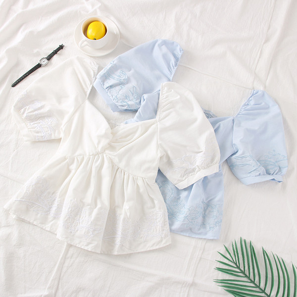 Cămașă de damă modernă cu broderie în mai multe culori