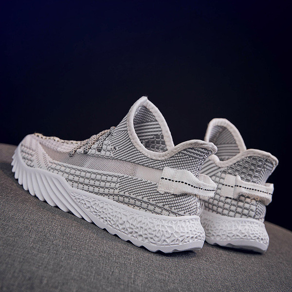 Férfi sportcipő fűzővel, két színben