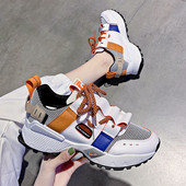 Színes női tornacipő fűzővel és durva talppal, három színben